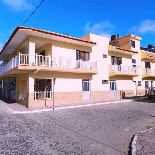 Pensão Dona Fica, hotel en Tarrafal