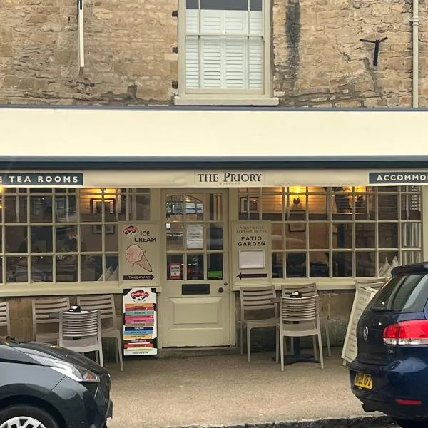 Priory Tearooms Burford with Rooms, hotel em Burford