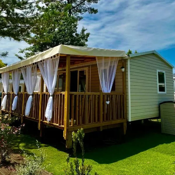 Vayny Cap Ferret Logement entier cosy camping 4 étoiles: La Teste-de-Buch şehrinde bir otel