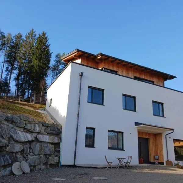 Ferienwohnung Gerlitzenblick, hotelli kohteessa Villach