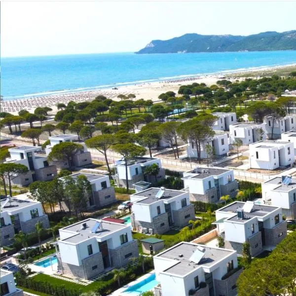 SanPietro Vacation Rentals, hotel u Durrësu