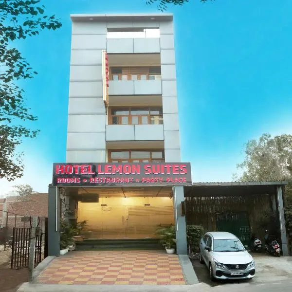 Hotel Lemon Suites & Banquet Noida Sector 62, hotel in Noida