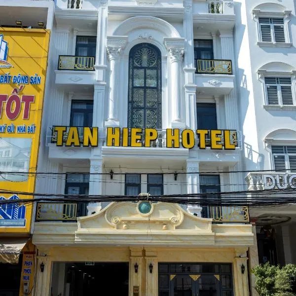 Tân Hiệp Hotel, hotelli kohteessa Bien Hoa