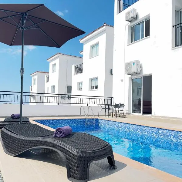 White Mountain Pool Villas, hotel a Paphos