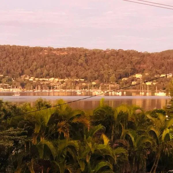 Brisbane waters cottage at Point Clare NSW, hotel a Gosford