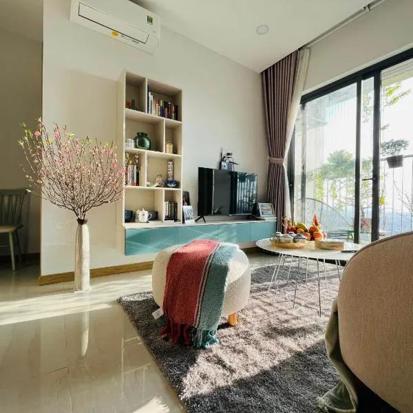 Livahome - BEE Lux homestay Di An, hotelli kohteessa Bien Hoa