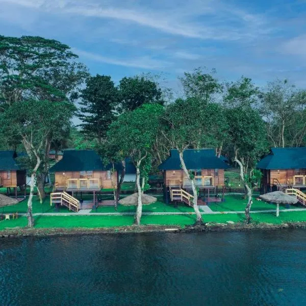 Water Scapes: Kumarakom şehrinde bir otel