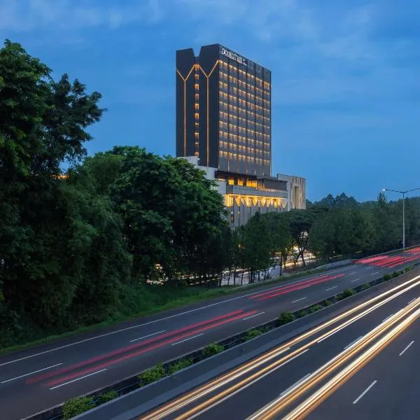 DoubleTree by Hilton Jakarta Bintaro Jaya, hotel in Serpong