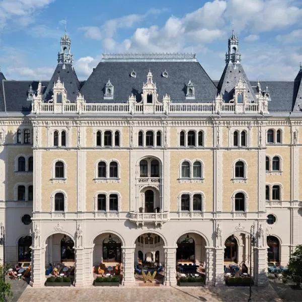 W Budapest, hotel in Budapest