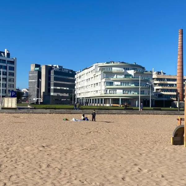 Poniente Beach, готель у місті Хіхон