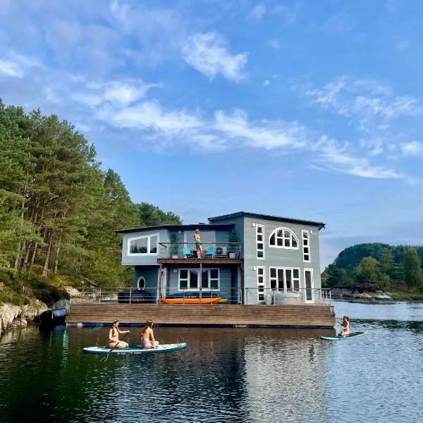 Floating Villa Bergen, hótel í Bergen