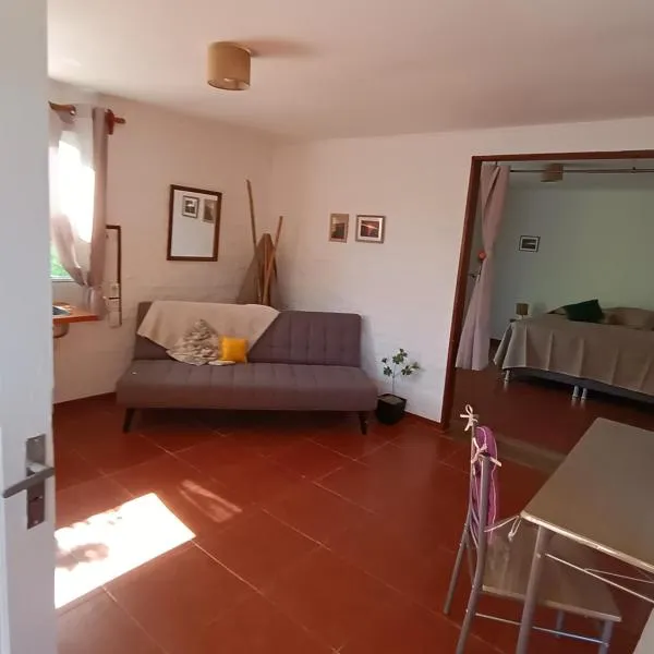 Apartamento con Patio. Planta baja, Max. Para 3., hotell i Colonia del Sacramento