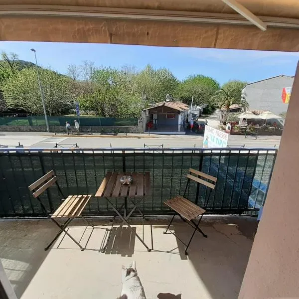 Bel appartement à 400 mètres de la rivière de l'Ardèche., hotel en Salavas