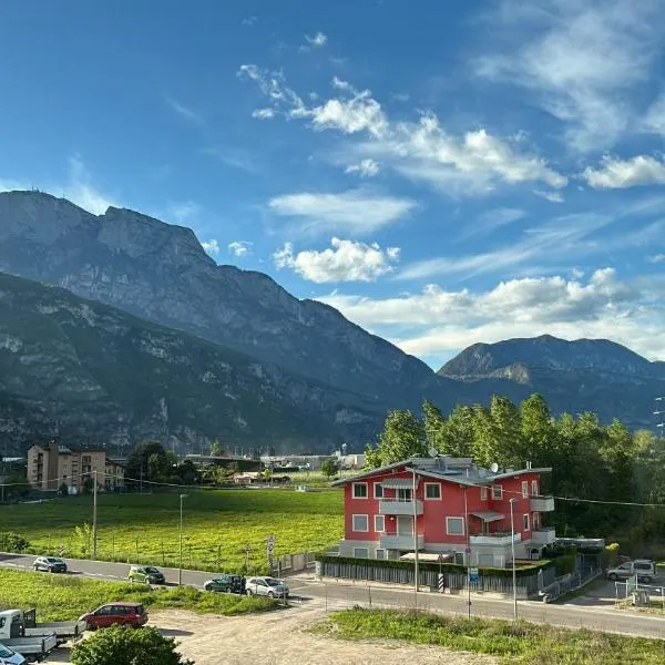 Casa Canova - apartment with free garage, hotel v destinácii Fai della Paganella