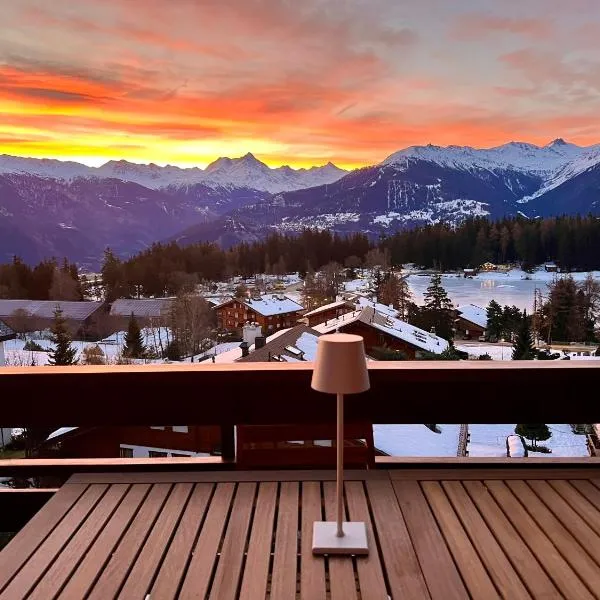 Magnifique attique avec vue sur le lac de la Moubra, hotel Crans-Montanában