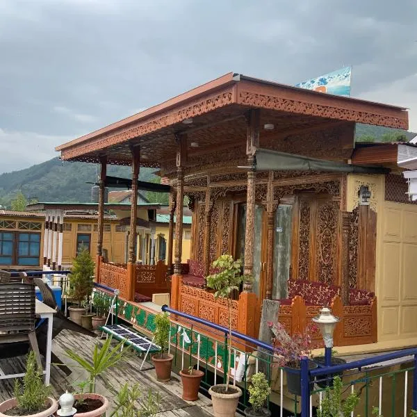 Movie land group of house boats, hôtel à Srinagar