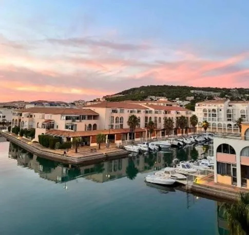 Sète climatisé 200 m plage parking, viešbutis mieste Setas