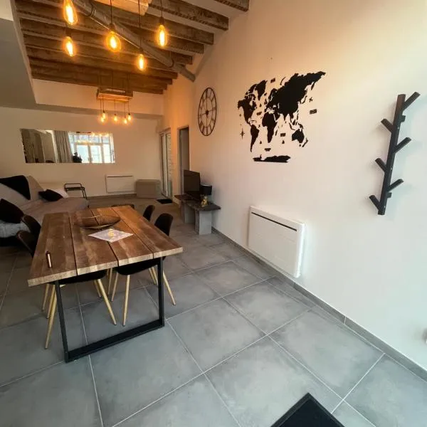 Loft avec terrasse au pied du château, hotelli kohteessa Amboise