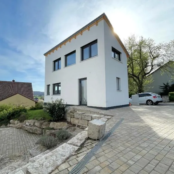 Tiny House Wettelsheim, hotel u gradu Ajštet