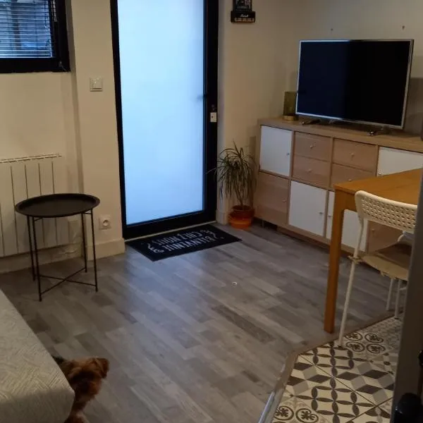 Appartement individuel en maison, hotel u gradu 'Persan'