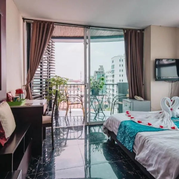 V Hotel Vientiane: Vientiane şehrinde bir otel