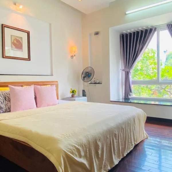 Moon Homestay Huế, hotell i Hue