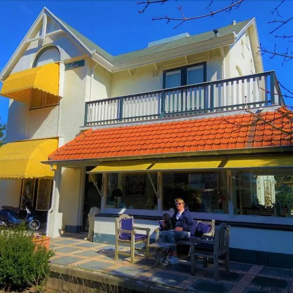 Scheveningen में, होटल B & B Villa Suisse