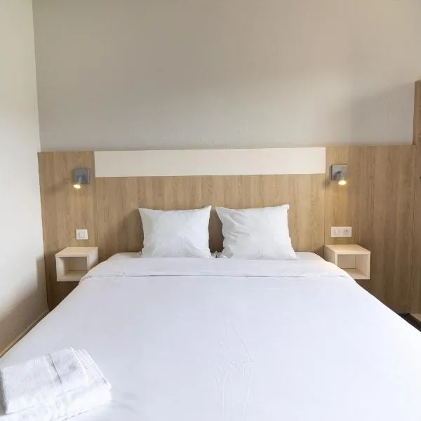 Kyriad Direct Auxerre - Appoigny – hotel w mieście Appoigny