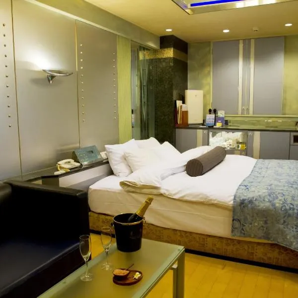 Hotel Grand Garden (Adult Only): Yokohama şehrinde bir otel