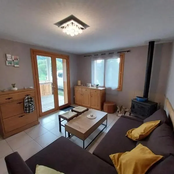 Appartement cosy a Les Belleville 48 m² avec terrasse privee, hotel v mestu Les Menuires