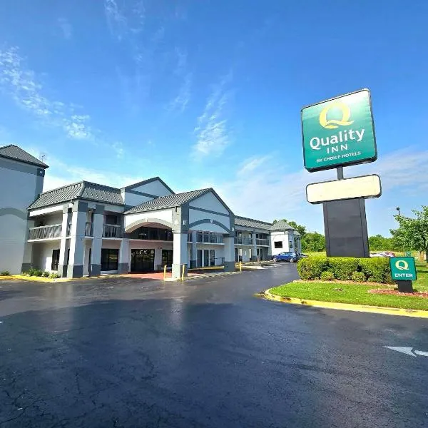 Quality Inn Oak Grove Fort Campbell, hotel di Oak Grove