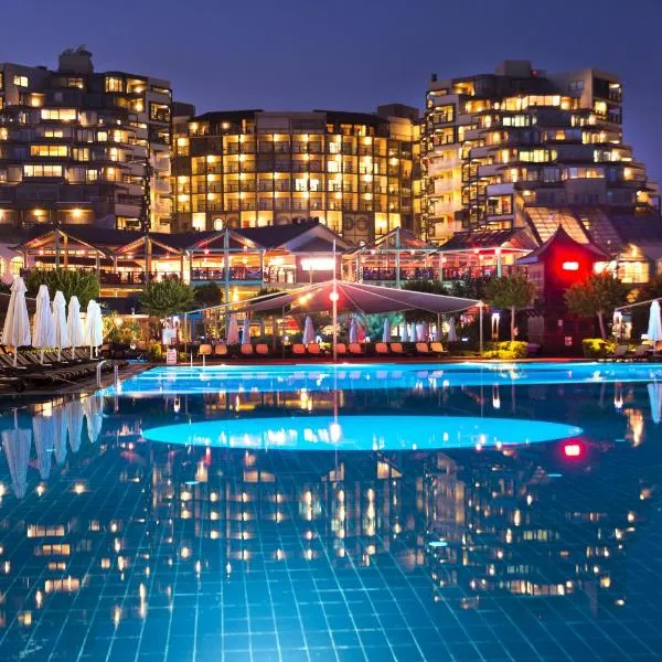 Limak Lara Deluxe Hotel & Resort Antalya – hotel w Larze