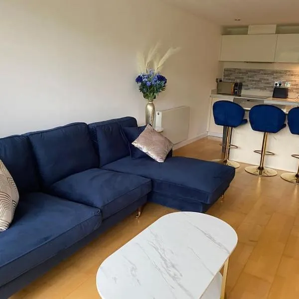 Modern apartment, Fistral beach, khách sạn ở Perranporth