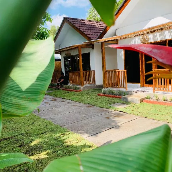 Anjani Larva Cottage - Homestay and Eatery, hotel sa Senaru