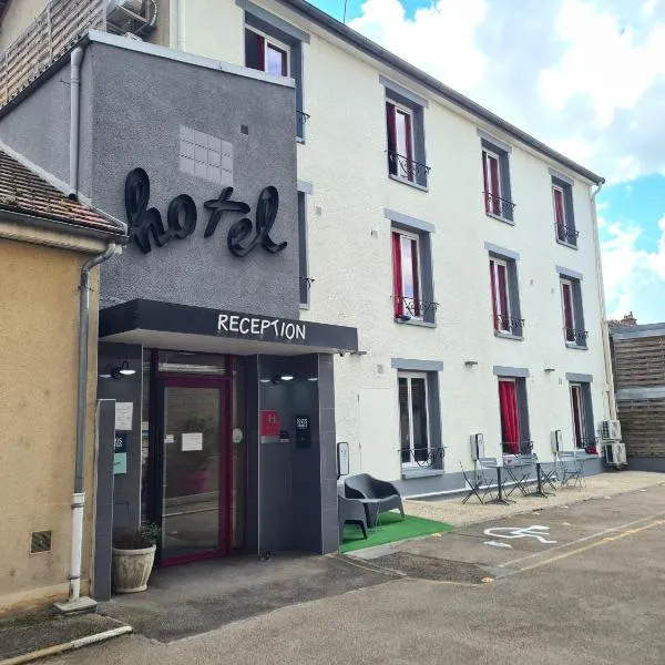 Logis Hôtel du Cirque Troyes centre historique, hotel em Troyes