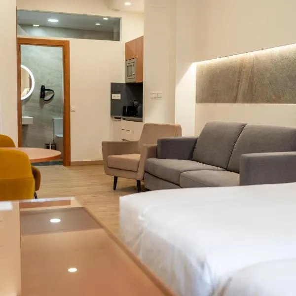 Torreluz SUITES, hotel a Almería