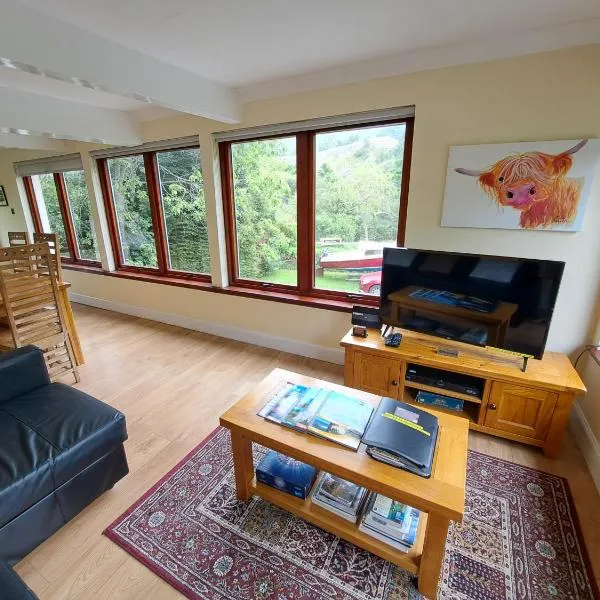 Loch Ness Balcony Apartment, hotel en Drumnadrochit