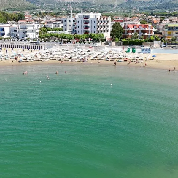 BAJAMAR BEACH HOTEL, hotel in Formia