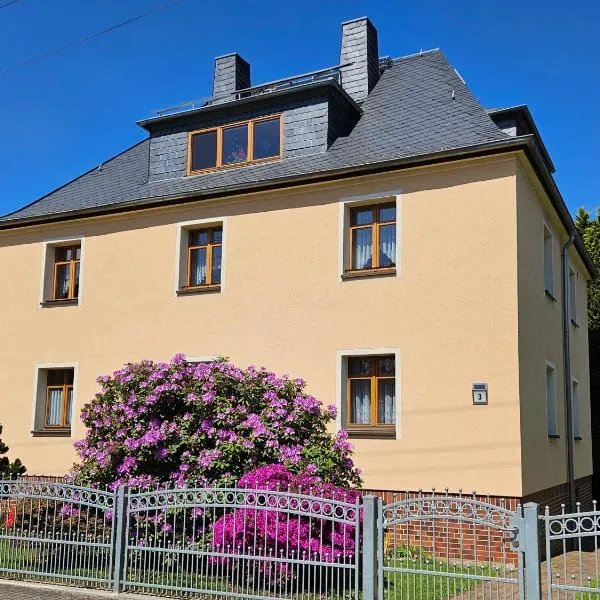 Haus Ingrid Ferienwohnung Vintage, hotel in Limbach - Oberfrohna