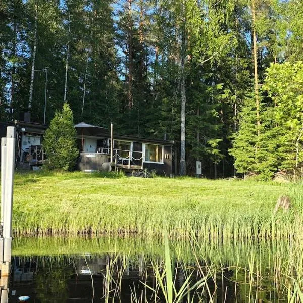 Mökki ympärivuotinen, Tammela, hotell i Forssa