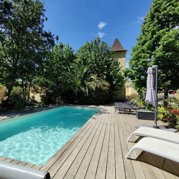 Les chambres du Chateau de Fenestrelle, hotel din Cassis