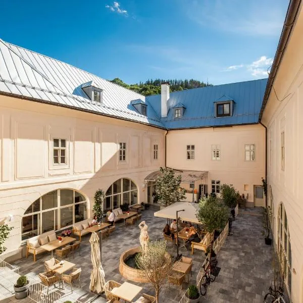 Opera apartments, hótel í Banská Štiavnica