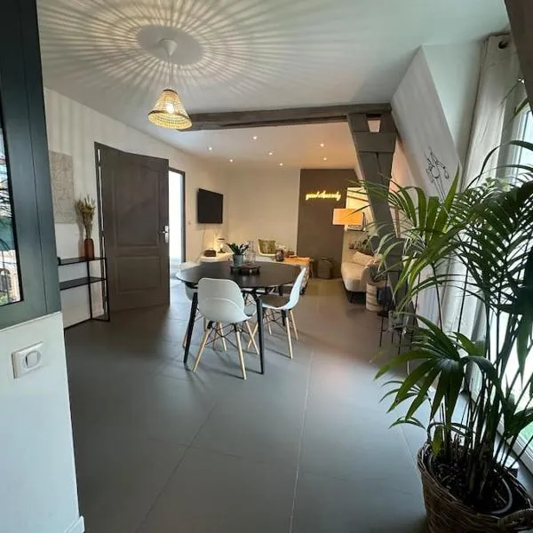 Charmant appartement troyen โรงแรมในทรัวส์