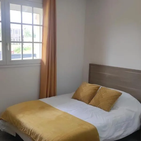 Appartement 1 , DISNEYLAND - PARKING GRATUIT - MAISON DES PLATANES, ξενοδοχείο σε Meaux