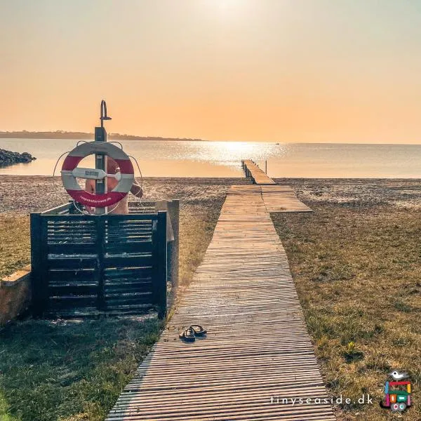 Tiny SeaSide - Loddenhøj, hotel a Lillekobbel