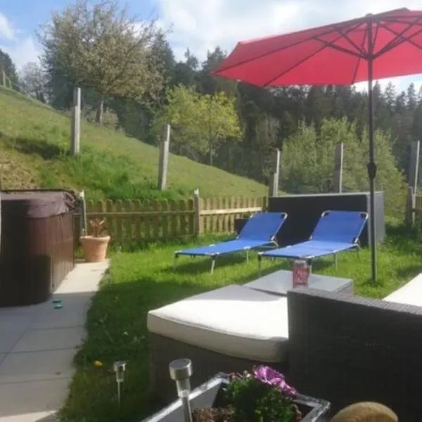 Privater Whirlpool & Sauna - Wellness Oase, hotel v destinaci Rüeggisberg