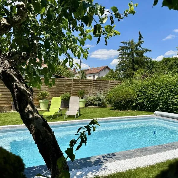 Sous le Cerisier, hotel di Flavigny sur Ozerain