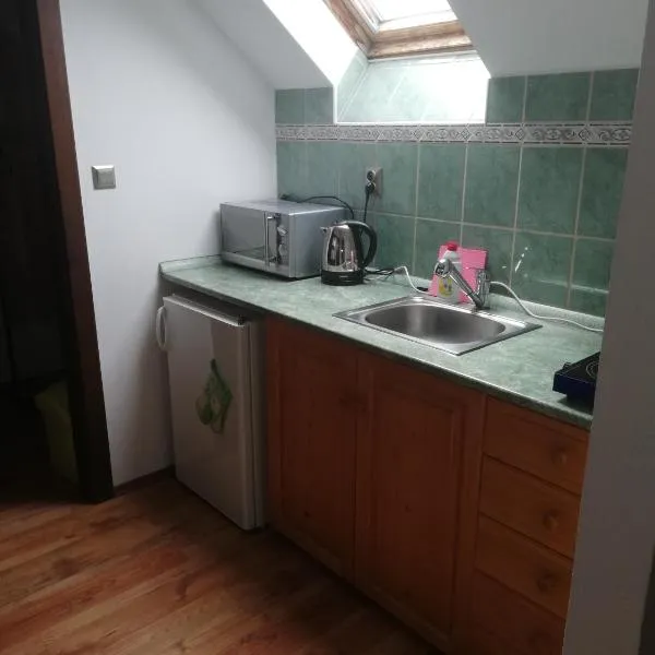 Apartmány Pod Kapličkou โรงแรมในStachy