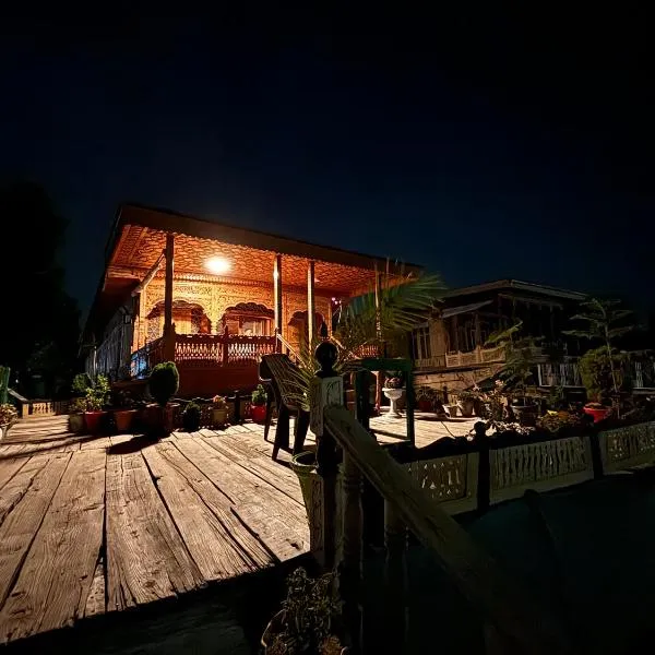 FAVELA HEADROOMS and GROUP OF HOUSEBOATS, hôtel à Srinagar