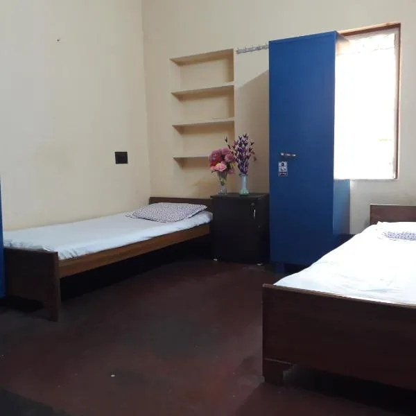 Pushpak Guest House Boys, Near DumDum metro Station – hotel w mieście Kolkata